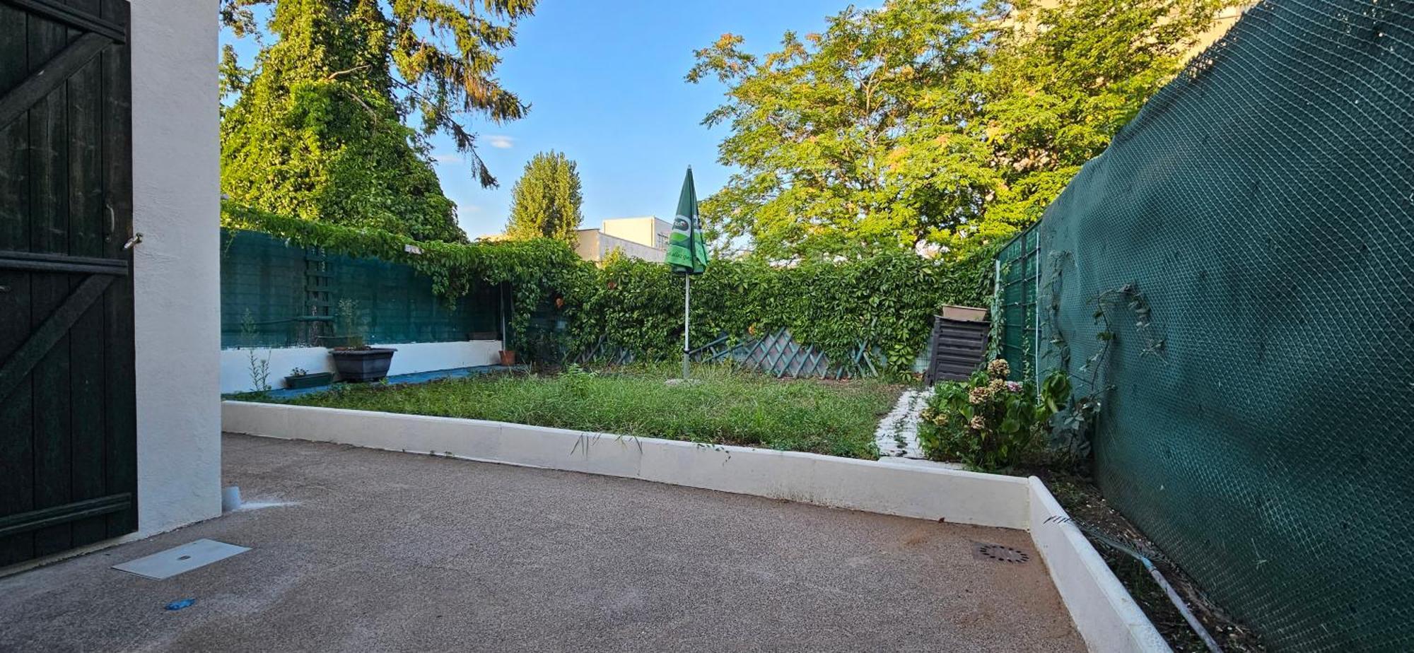 Saint-Fons Charmante Maison Avec Jardin Sans Vis-A-Vis מראה חיצוני תמונה