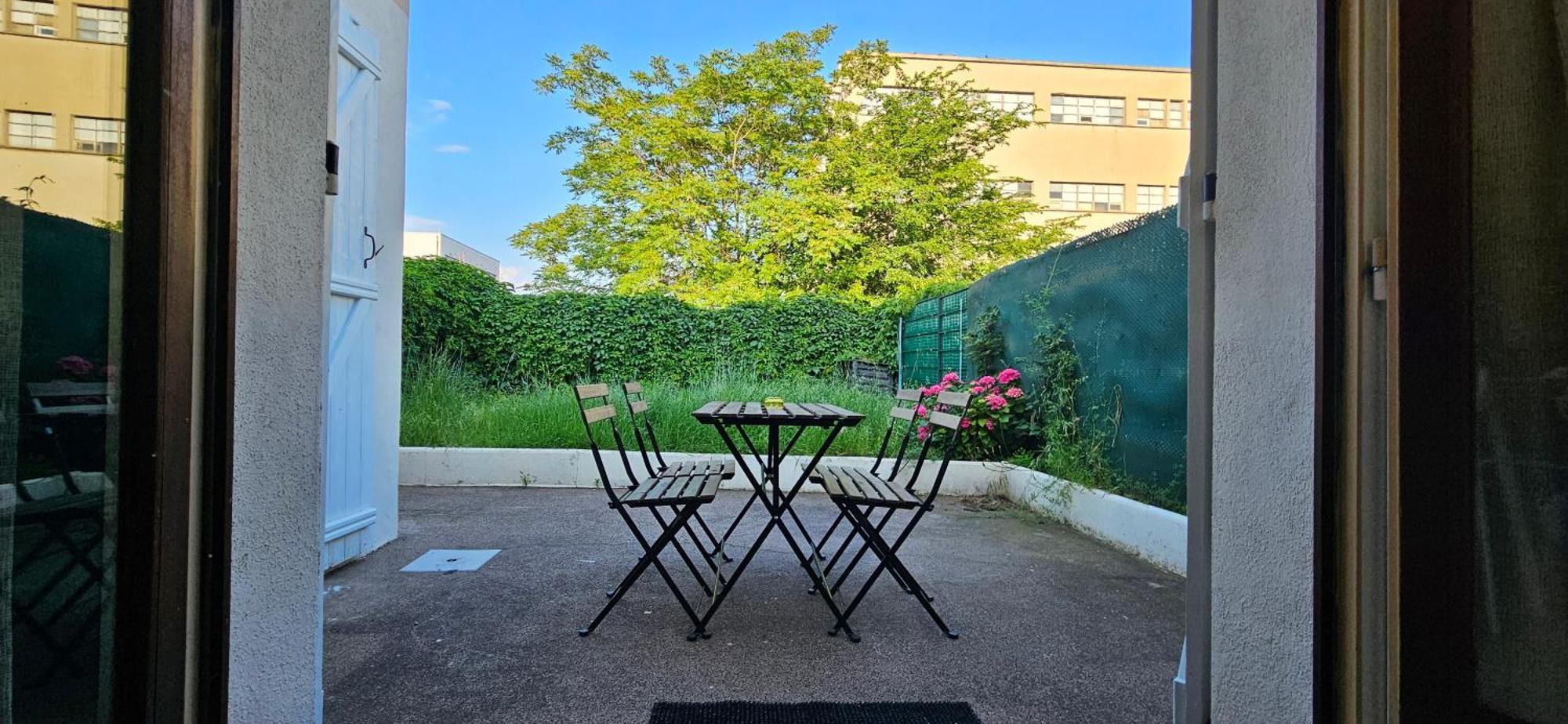 Saint-Fons Charmante Maison Avec Jardin Sans Vis-A-Vis מראה חיצוני תמונה
