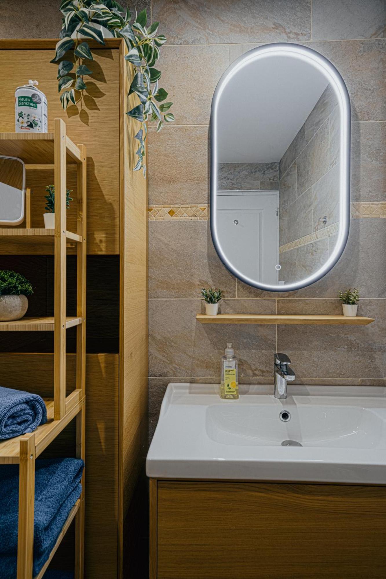 Saint-Fons Charmante Maison Avec Jardin Sans Vis-A-Vis מראה חיצוני תמונה